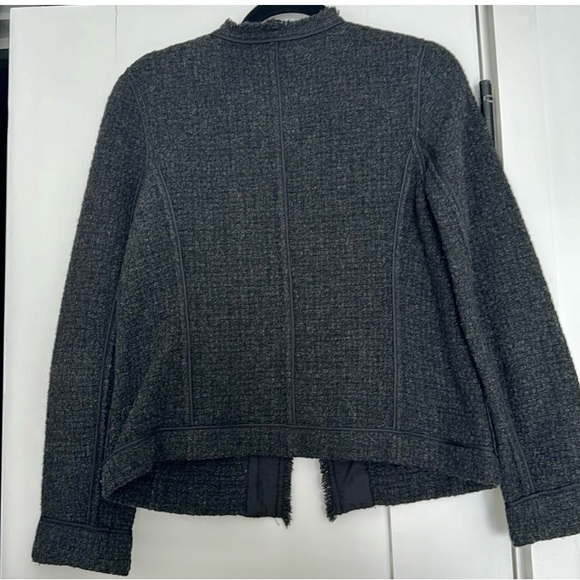 NWOT Vince Size 6 Wool Woven Crewneck Jacket/ Blazer w snap front. - Picture 2 of 3